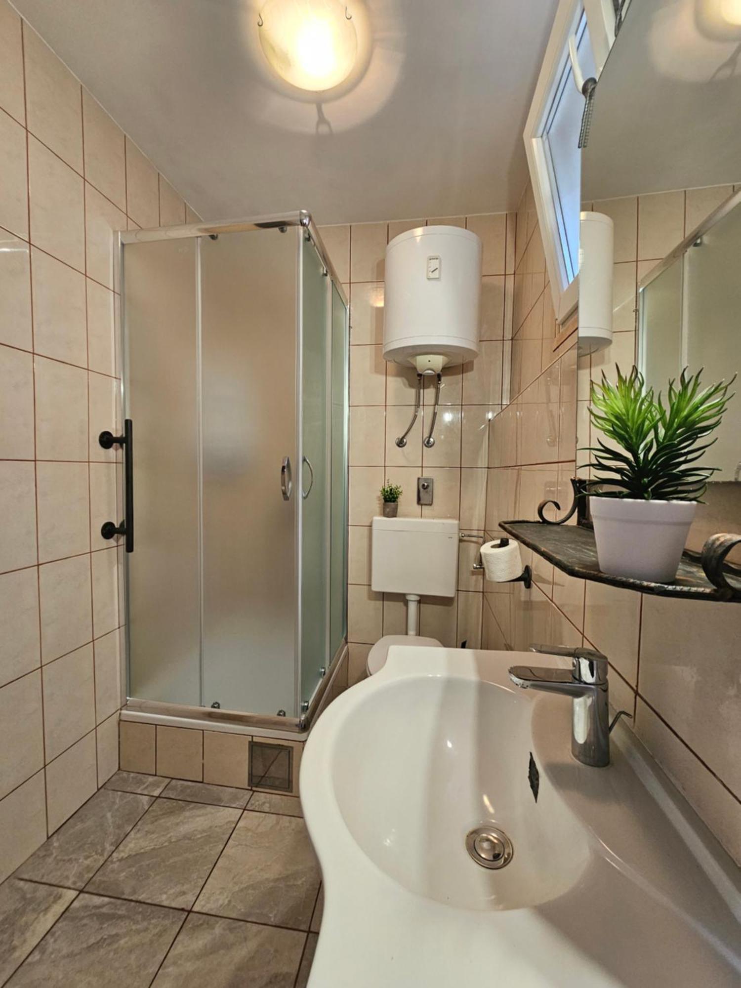 Anita Prizba Appartement Buitenkant foto